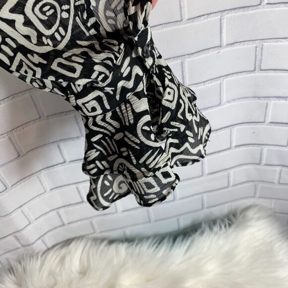 Chico's Black And White Silk Blouse Size 1/M - Picture 5 of 5